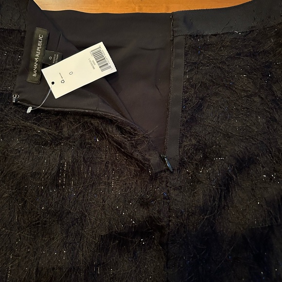 Banana Republic, NWT, Party Skirt with Black and Shimmer Fringe. Black, Size 0 - Picture 6 of 8